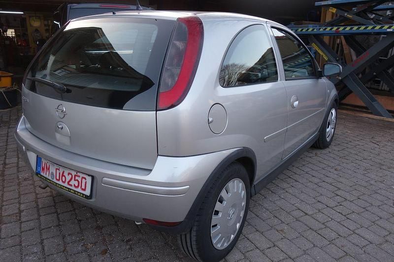 Gebraucht Opel Corsa Edition 60 PS (44 kW) 2006 Silber Kleinwagen