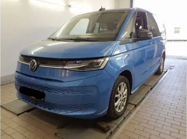 Gebraucht VW Multivan Life 150 PS (110 kW) 2023 Y5 medium blue metallic Van / Kleinbus