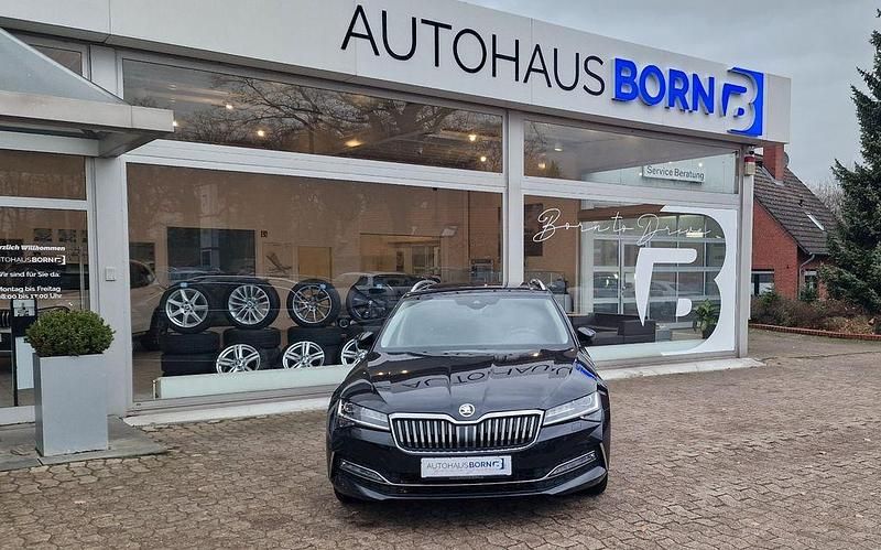 Schwarz Gebraucht 2020 Skoda Superb LAURIN & KLEMENT Kombi | 27.990 € (Fairer Preis) - Bild 1/4