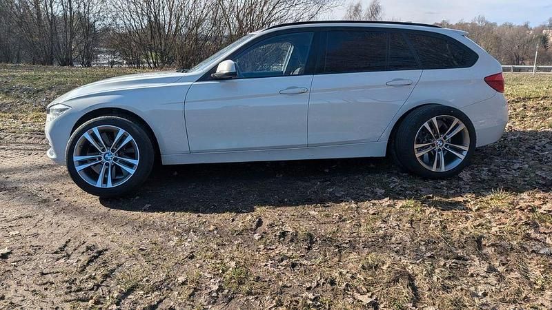 Gebraucht BMW 320 Sport Line 190 PS (139 kW) 2019 Weiß Kombi