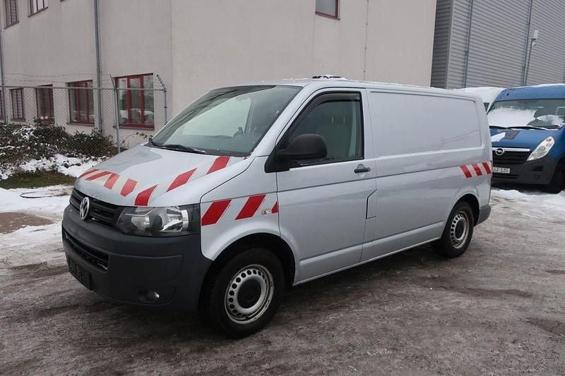 Gebraucht VW T5 140 PS (102 kW) 2010 Silber Van