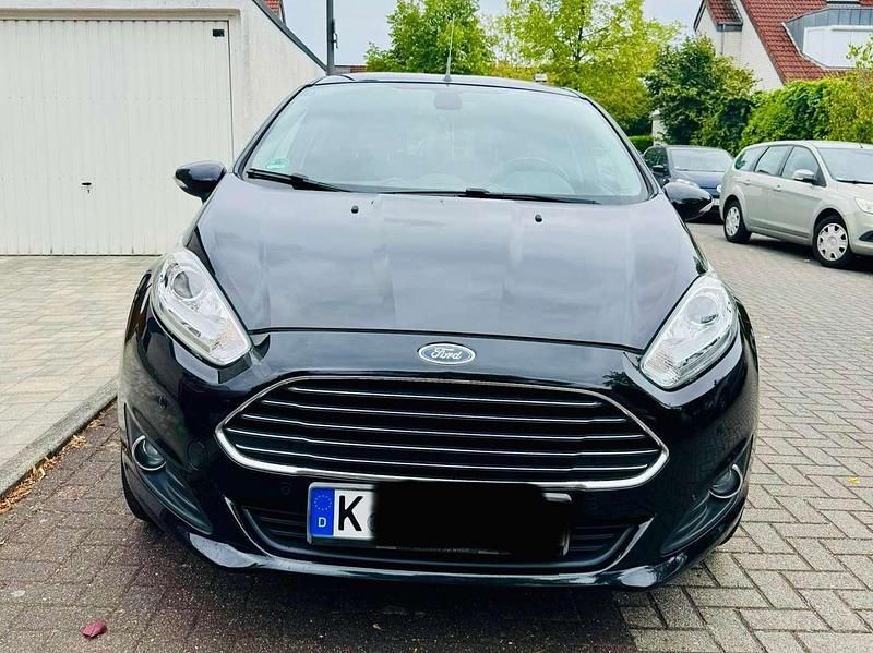 Schwarz Gebraucht 2013 Ford Fiesta Titanium Kleinwagen | 3.200 € (Guter Preis) - Bild 1/4