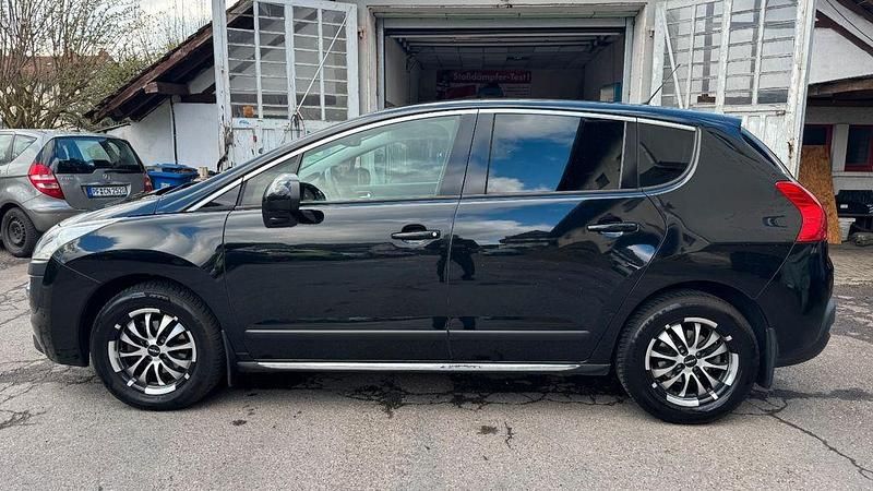Gebraucht Peugeot 3008 Active 111 PS (81 kW) 2012 Schwarz Kombi