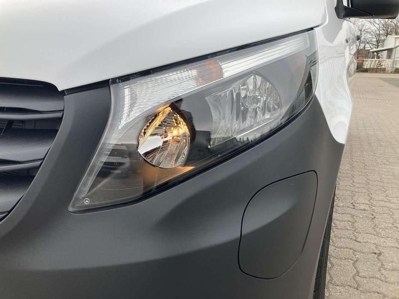 Gebraucht Mercedes e-Vito 85 kW (116 PS) 2024 Weiß Van / Kleinbus