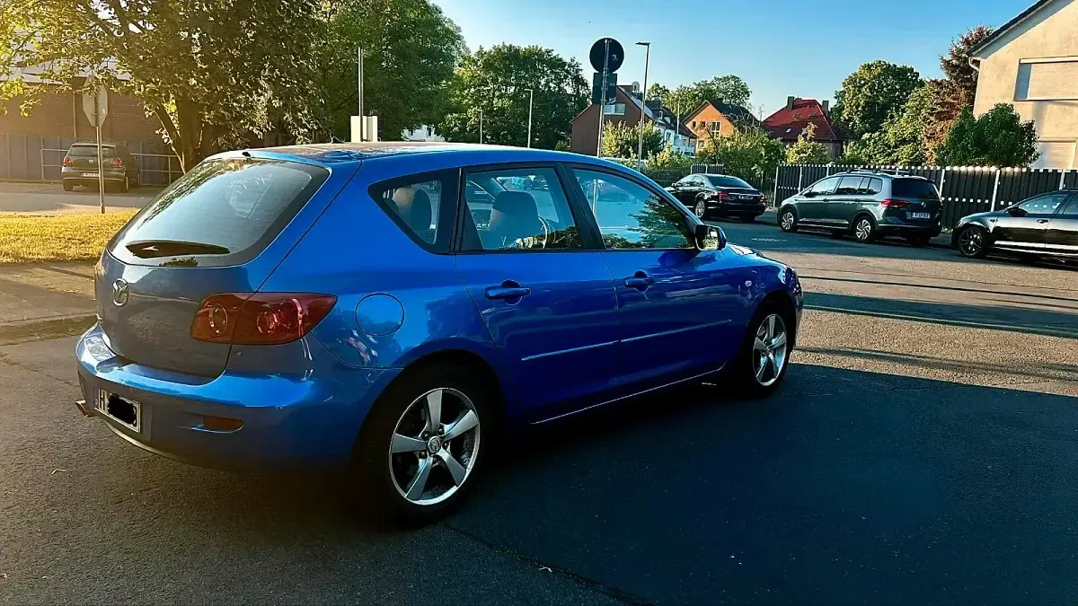 Gebraucht Mazda 3 116 PS (85 kW) 2004 Blau Kleinwagen