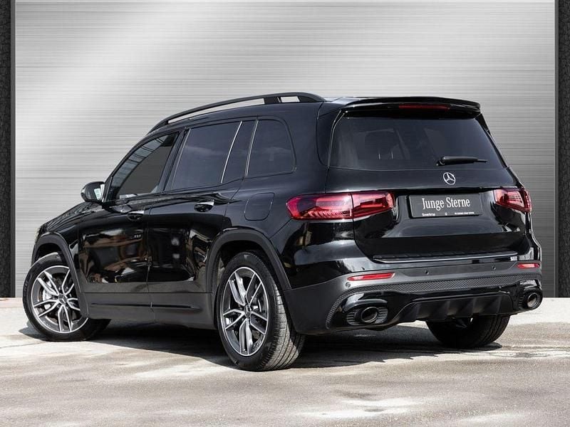 Second-hand Mercedes GLB35 AMG 306 CP (225 kW) 2024 Negru SUV