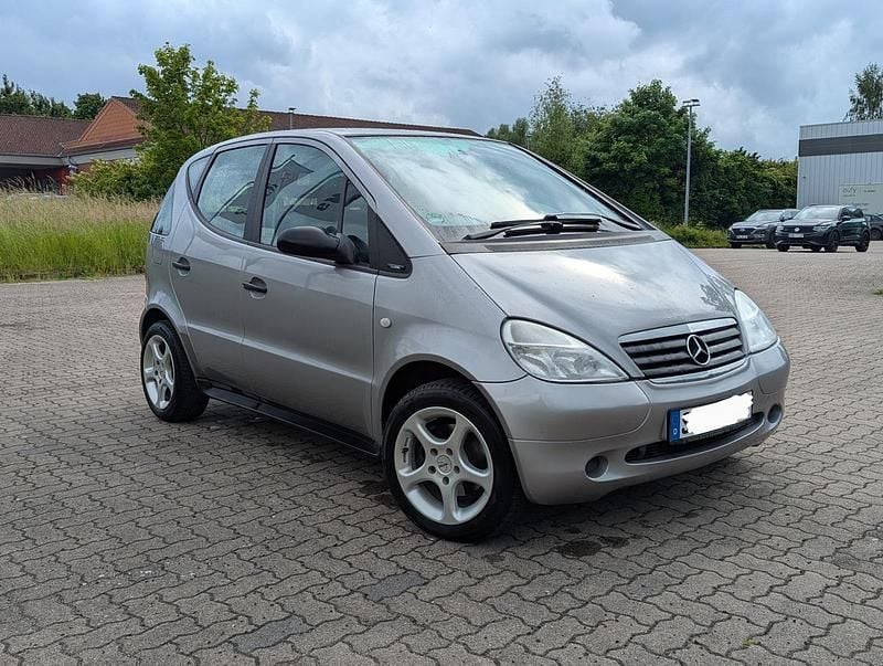 Silber Gebraucht 1999 Mercedes A140 Limousine | 1.350 € (Guter Preis) - Bild 1/4