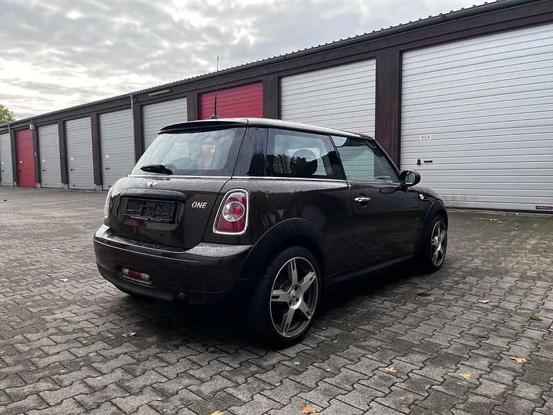 Second-hand Mini ONE 98 CP (72 kW) 2011 Maro Hatchback