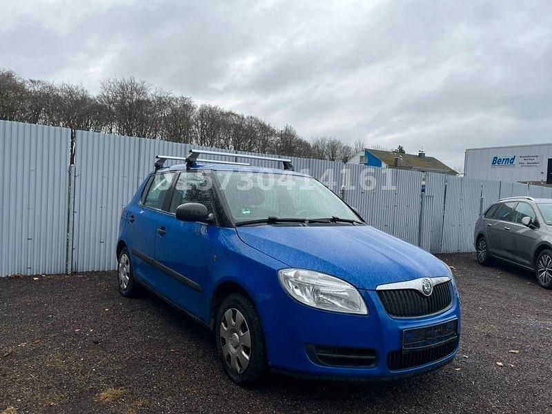 Gebraucht Skoda Fabia 60 PS (44 kW) 2009 Blau Limousine