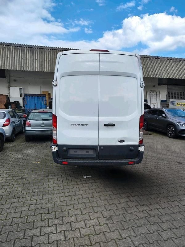 Second-hand Ford Transit 170 CP (125 kW) 2016 Alb Monovolum