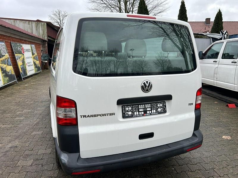 Gebraucht VW Caravelle 85 PS (62 kW) 2015 Weiß Van / Kleinbus