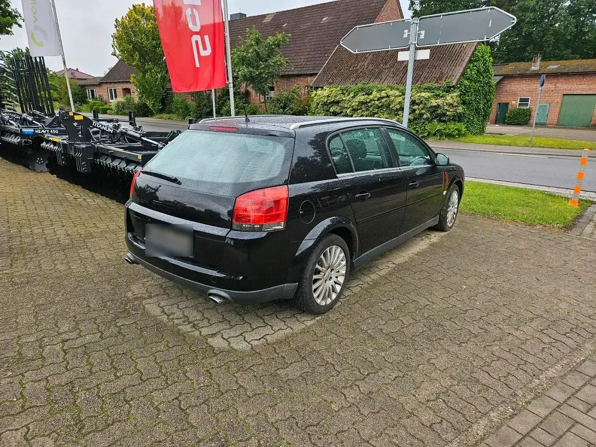 Gebraucht Opel Signum 155 PS (114 kW) 2005 Schwarz Kleinwagen