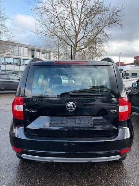 Gebraucht Skoda Yeti Adventure 110 PS (80 kW) 2017 Schwarz SUV