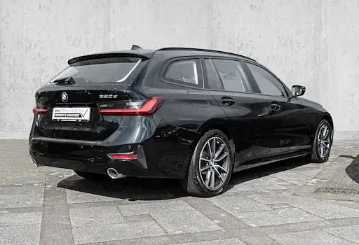 Gebraucht BMW 320 Advantage 190 PS (139 kW) 2022 Schwarz Kombi