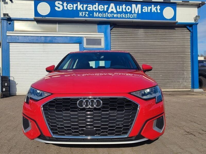 Grau Gebraucht 2023 Audi A3 Advanced Limousine | 22.980 € (Guter Preis) - Bild 1/4