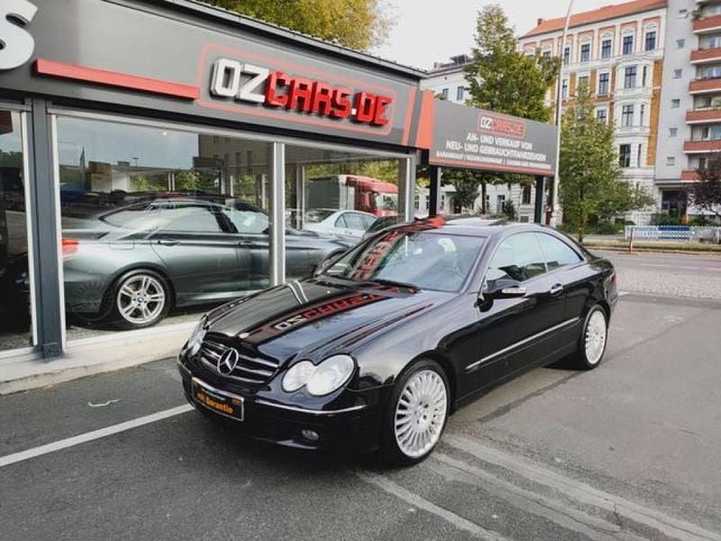 Gebraucht Mercedes CLK320 224 PS (164 kW) 2007 Obsidianschwarz  metalliclack (metallic) Coupé