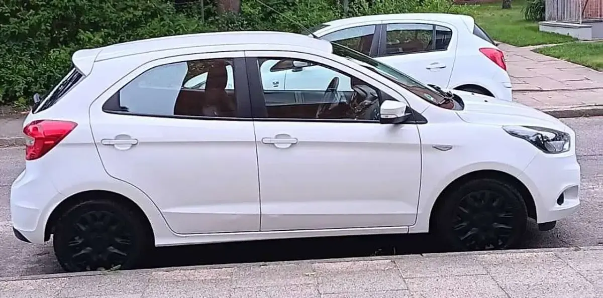 Gebraucht Ford Ka Cool & Sound Edition 86 PS (63 kW) 2017 Weiß Limousine
