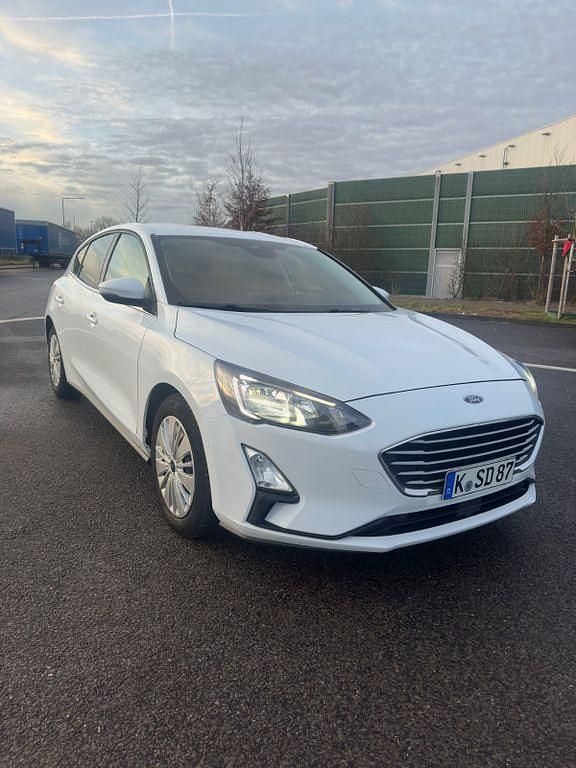 Gebraucht Ford Focus Active X 120 PS (88 kW) 2020 Weiß Limousine