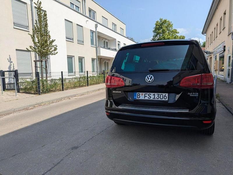Gebraucht VW Sharan Highline 140 PS (102 kW) 2011 Schwarz Van / Kleinbus