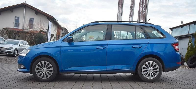 Blau Gebraucht 2021 Skoda Fabia Active Kombi | 13.900 € (Fairer Preis) - Bild 1/4