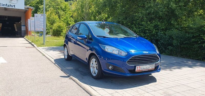 Blau Gebraucht 2015 Ford Fiesta SYNC Edition Kleinwagen | 8.890 € (Fairer Preis) - Bild 1/4