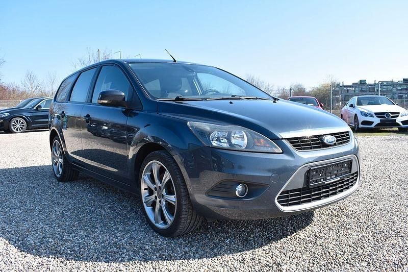 Gebraucht Ford Focus Titanium 145 PS (106 kW) 2008 Grau Limousine