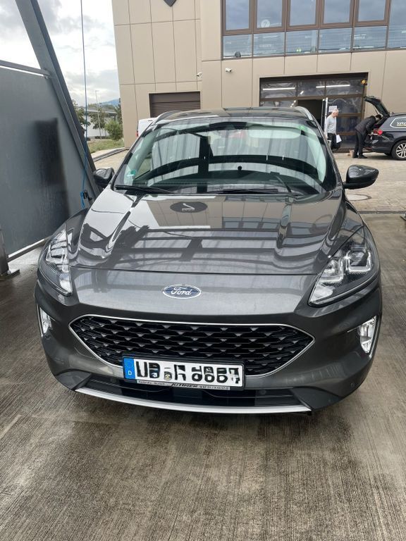 Grau Gebraucht 2021 Ford Kuga Cool & Connect SUV | 16.500 € (Superpreis) - Bild 1/4