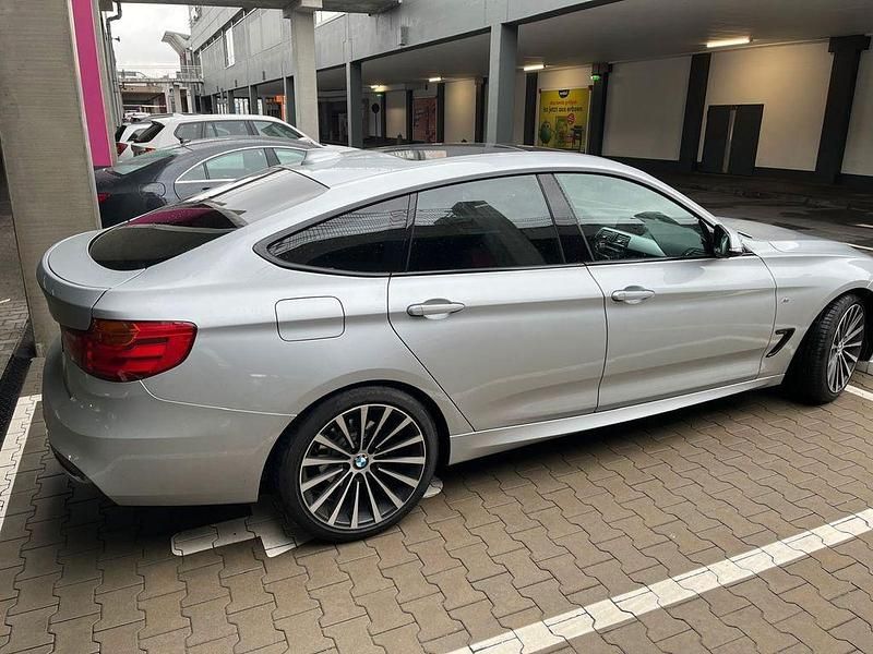 Silber Gebraucht 2015 BMW 320 Gran Turismo M Sport Limousine | 20.000 € (Fairer Preis) - Bild 1/4