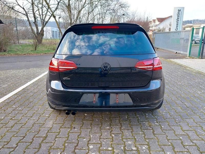 Gebraucht VW Golf VII Comfortline 125 PS (91 kW) 2015 Schwarz Limousine