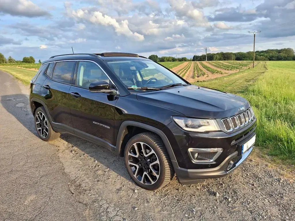 Gebraucht Jeep Compass Limited 170 PS (125 kW) 2020 Schwarz SUV
