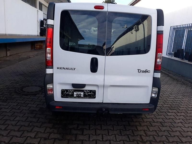 Weiß Gebraucht 2008 Renault Trafic Van / Kleinbus | 5.350 € (Guter Preis) - Bild 1/4