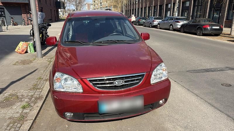 Gebraucht Kia Carens EX 113 PS (83 kW) 2004 Rot Van / Kleinbus