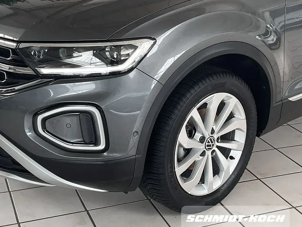 Gebraucht VW T-Roc Style 110 PS (80 kW) 2023 Indiumgrau (grau) SUV