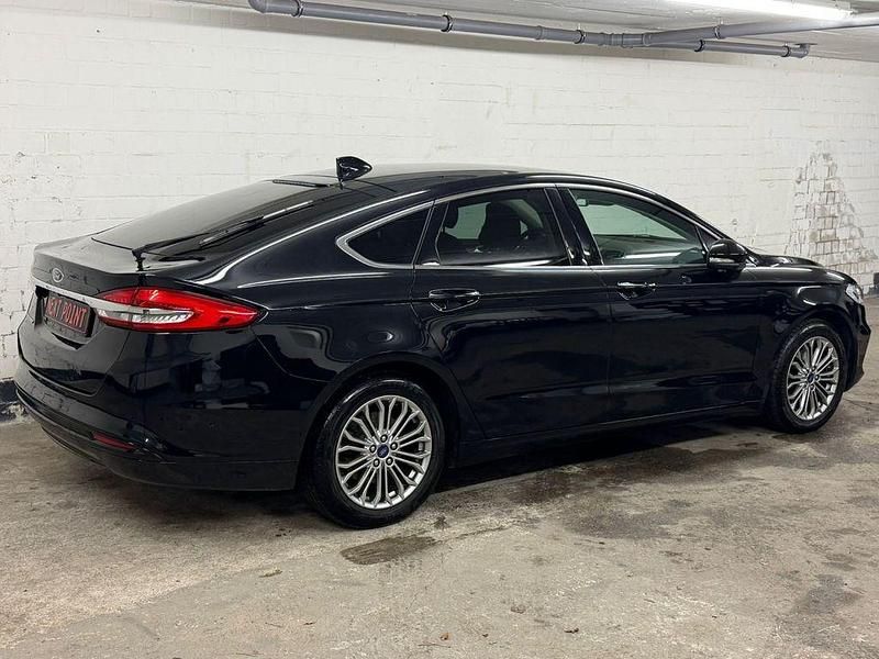 Gebraucht Ford Mondeo Titanium 150 PS (110 kW) 2022 Schwarz Limousine