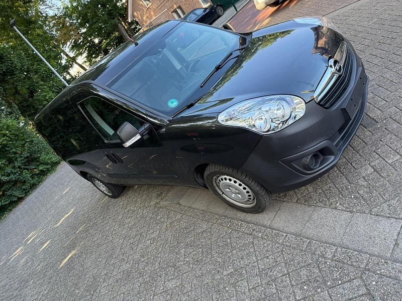 Schwarz Gebraucht 2012 Opel Combo Van / Kleinbus | 4.499 € - Bild 1/4