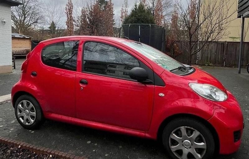 Gebraucht Peugeot 107 68 PS (50 kW) 2009 Rot Kleinwagen