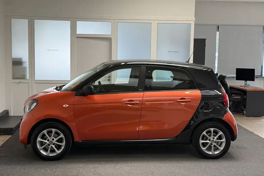 Second-hand Smart ForFour Basis 71 CP (52 kW) 2016 Portocaliu Hatchback