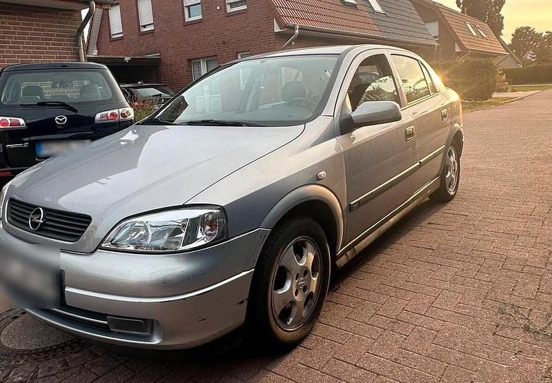 Usata Opel Astra 2000 Grigio Berlina