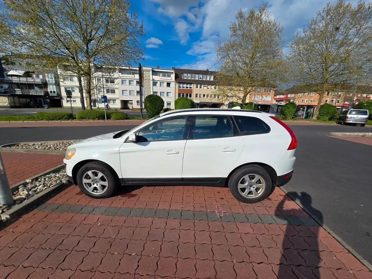 Gebraucht Volvo XC60 175 PS (128 kW) 2010 Weiß SUV
