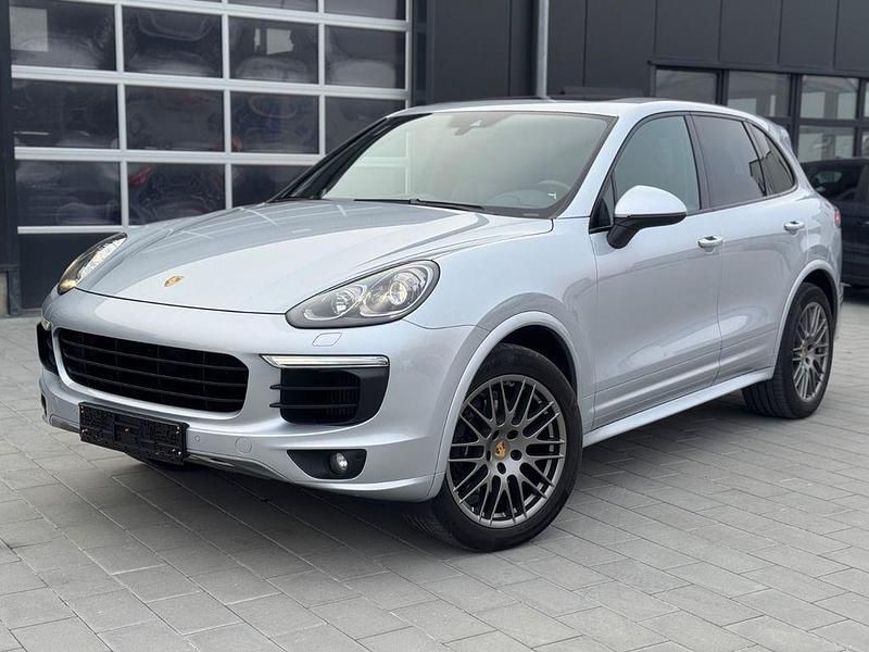 Silber Gebraucht 2016 Porsche Cayenne Platinum Edition SUV | 25.590 € (Guter Preis) - Bild 1/4