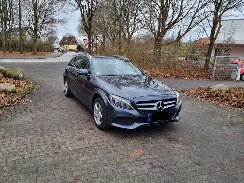 Grau Gebraucht 2016 Mercedes C220 Kombi | 8.200 € (Guter Preis) - Bild 1/4