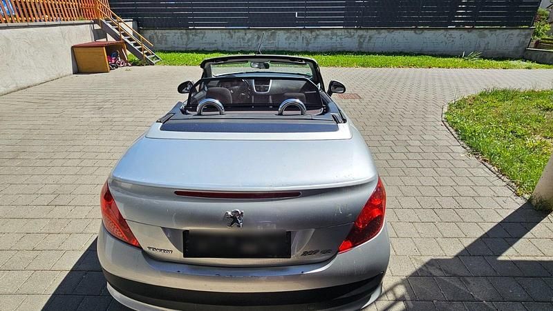 Gebraucht Peugeot 207 CC 109 PS (80 kW) 2008 Silber Cabrio