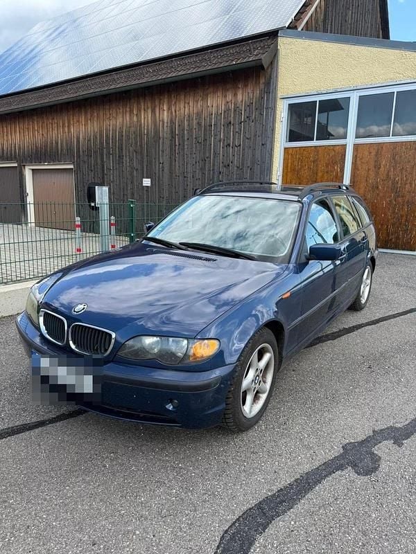 Blau Gebraucht 2004 BMW 320 Kombi | 2.490 € (Guter Preis) - Bild 1/4