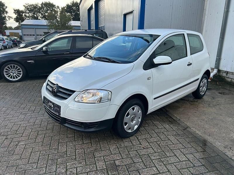 Weiß Gebraucht 2005 VW Fox Basis Kleinwagen | 1.990 € (Teuer) - Bild 1/4