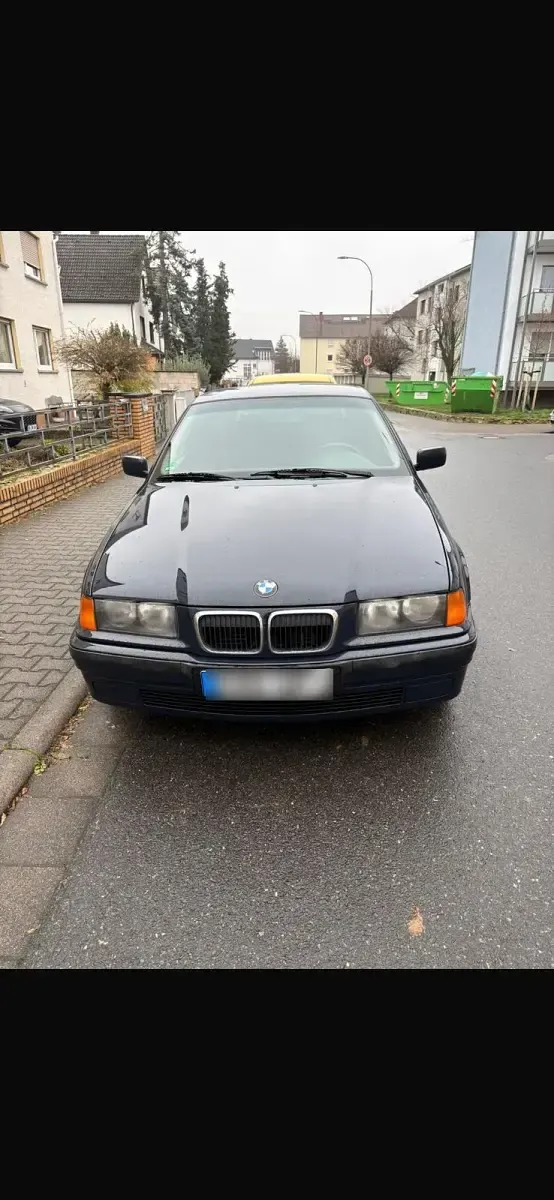 Second-hand BMW 316 105 CP (77 kW) 2000 Albastru Coupe