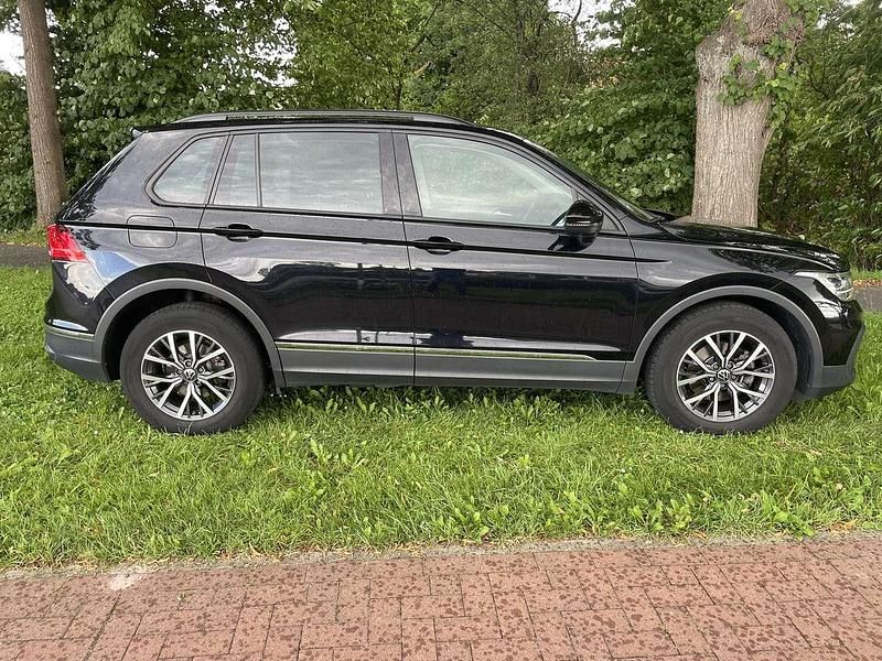 Gebraucht VW Tiguan Life 150 PS (110 kW) 2022 Deep black SUV