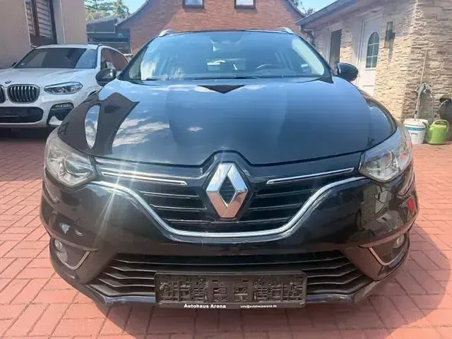 Gebraucht Renault Mégane LIMITED 110 PS (80 kW) 2017 Schwarz Limousine