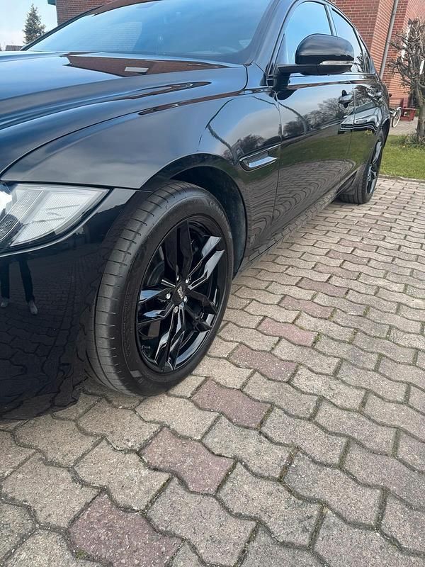 Gebraucht Jaguar XF 250 PS (183 kW) 2020 Schwarz Limousine