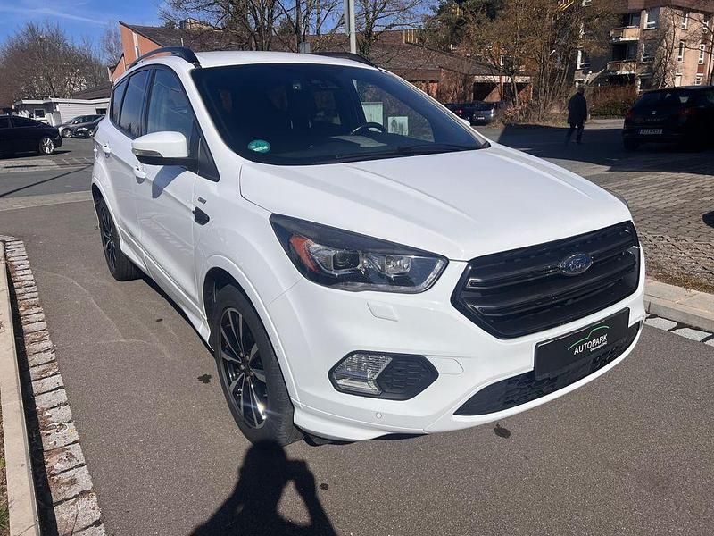Gebraucht Ford Kuga ST-Line 150 PS (110 kW) 2017 Weiß SUV