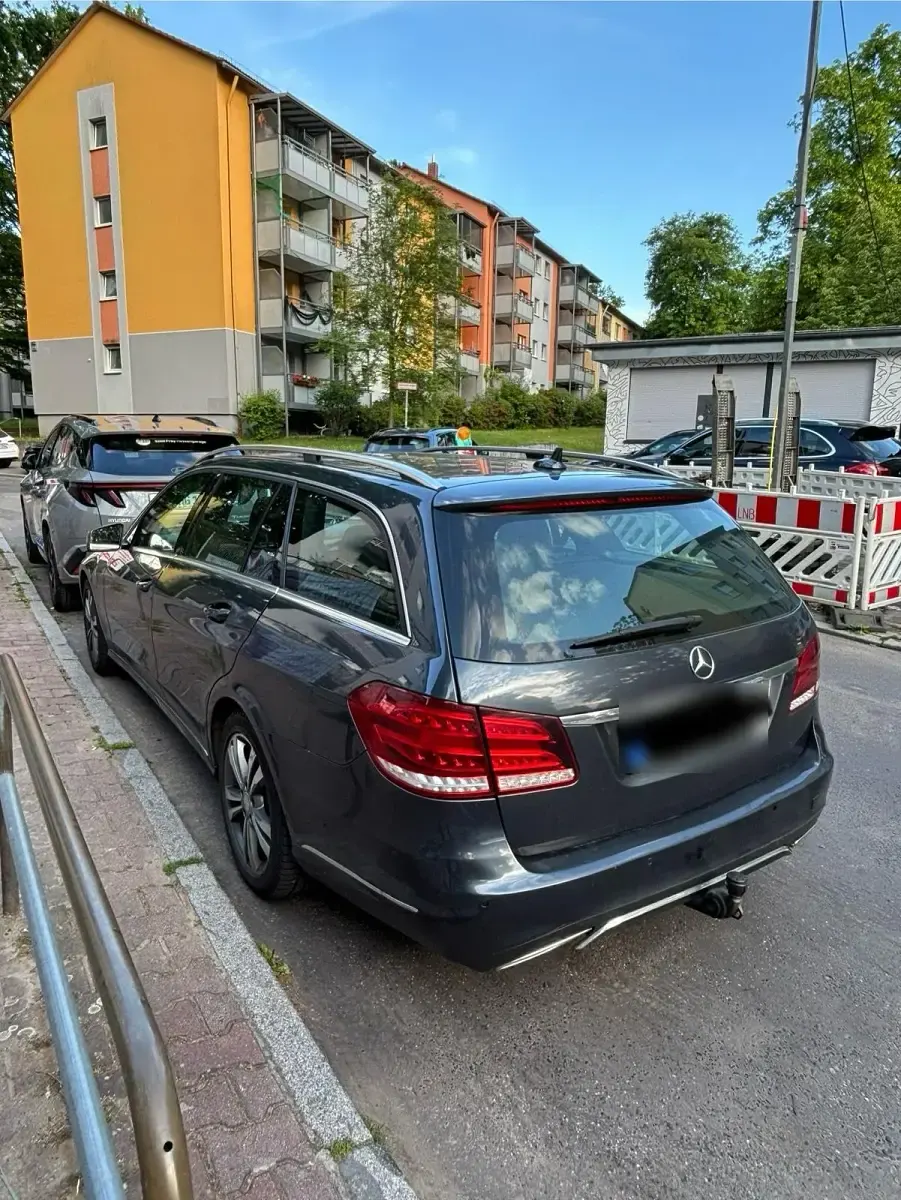 Gebraucht Mercedes E250 204 PS (150 kW) 2015 Grau Kombi